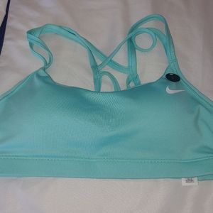 Never used sports bra. Nike in mint size small.